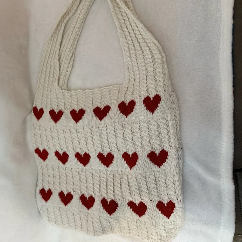 Cream Crochet Bag With Red Heart Patterned NWOT - Picture 1 of 5
